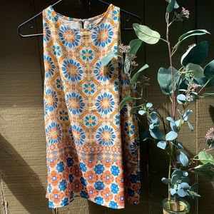 Patterned Sleeveless Blouse